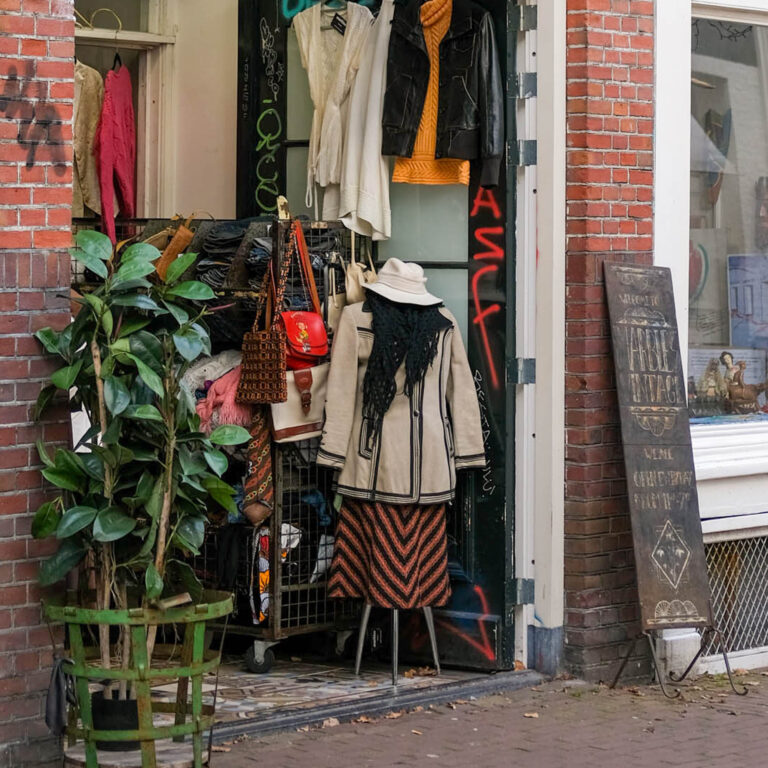 tweedehands en vintage in Amsterdam
